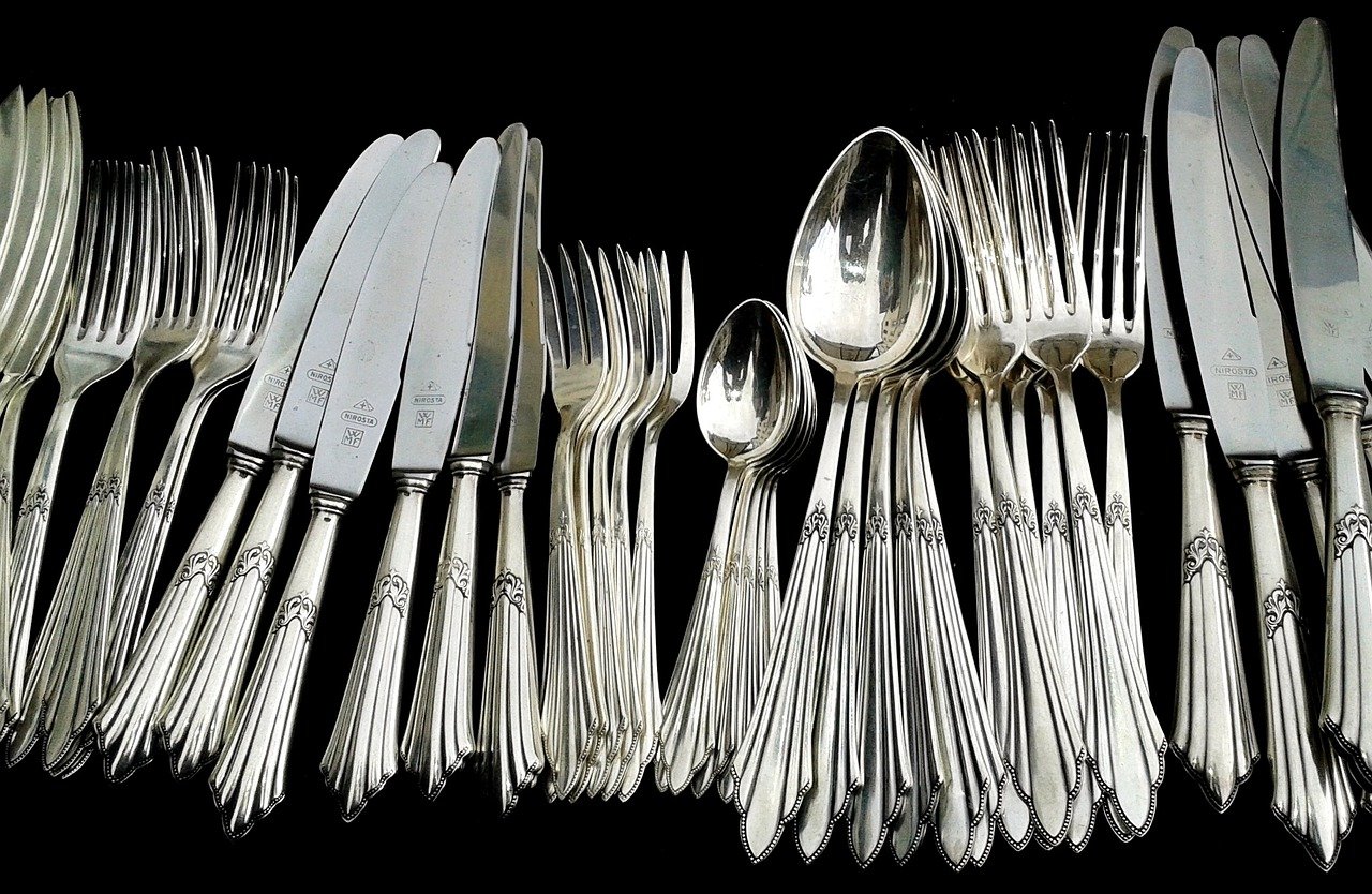 cutlery, silverware, knives-377700.jpg
